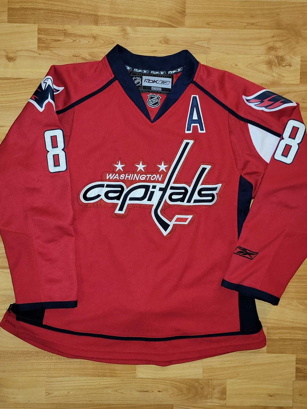 Reebok CCM Washington Capitals NHL Alex Ovechkin Red Jersey Size 48/Medium Strap